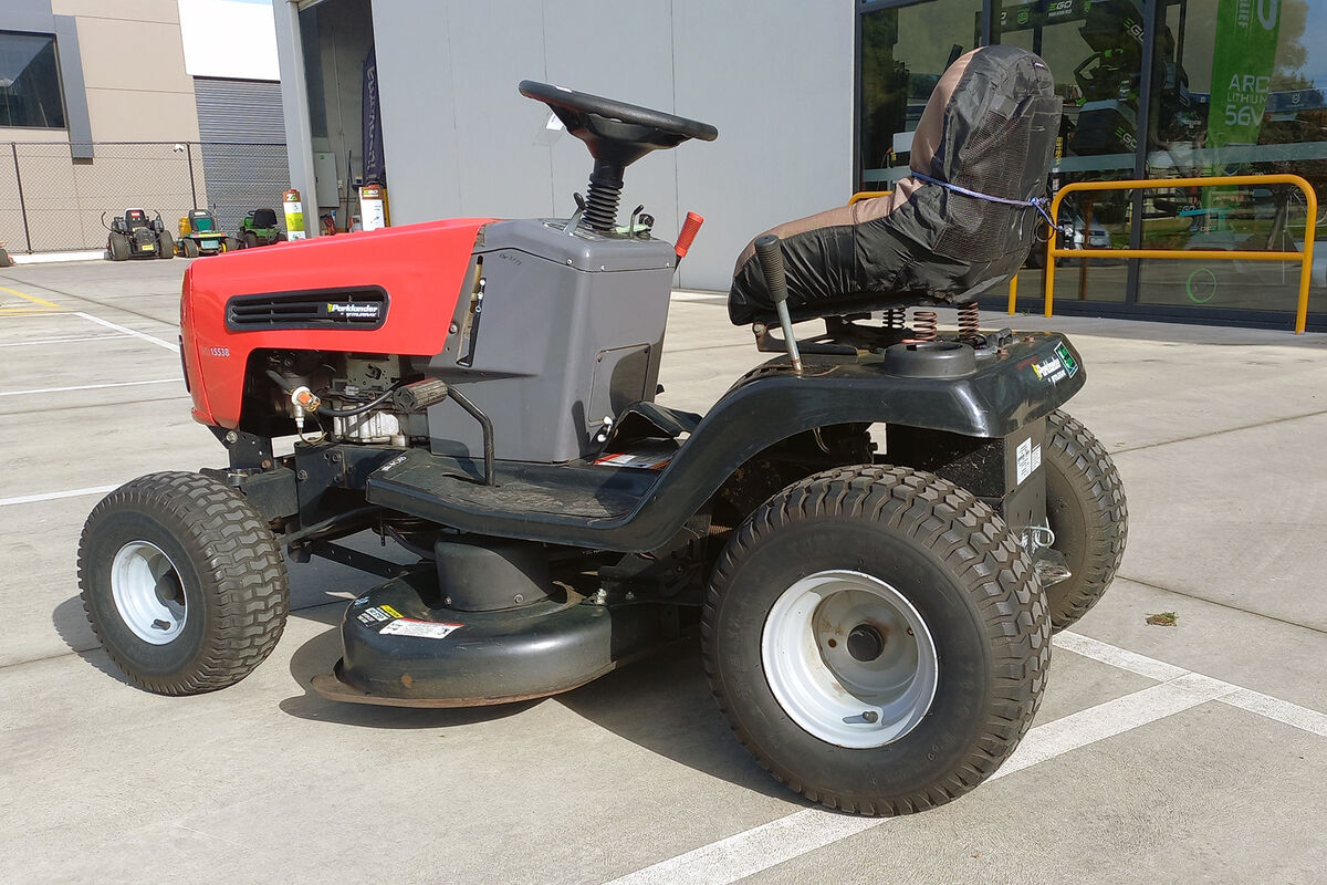 Murray Parklander Second Hand Ride on Mower MT15538 Mowers Galore