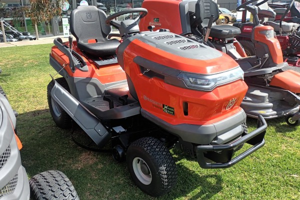 Husqvarna TS220TDF Ride-On Mower (Drysdale)