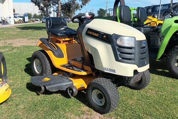Cub Cadet LTX1042 Ride-On Mower (Drysdale)